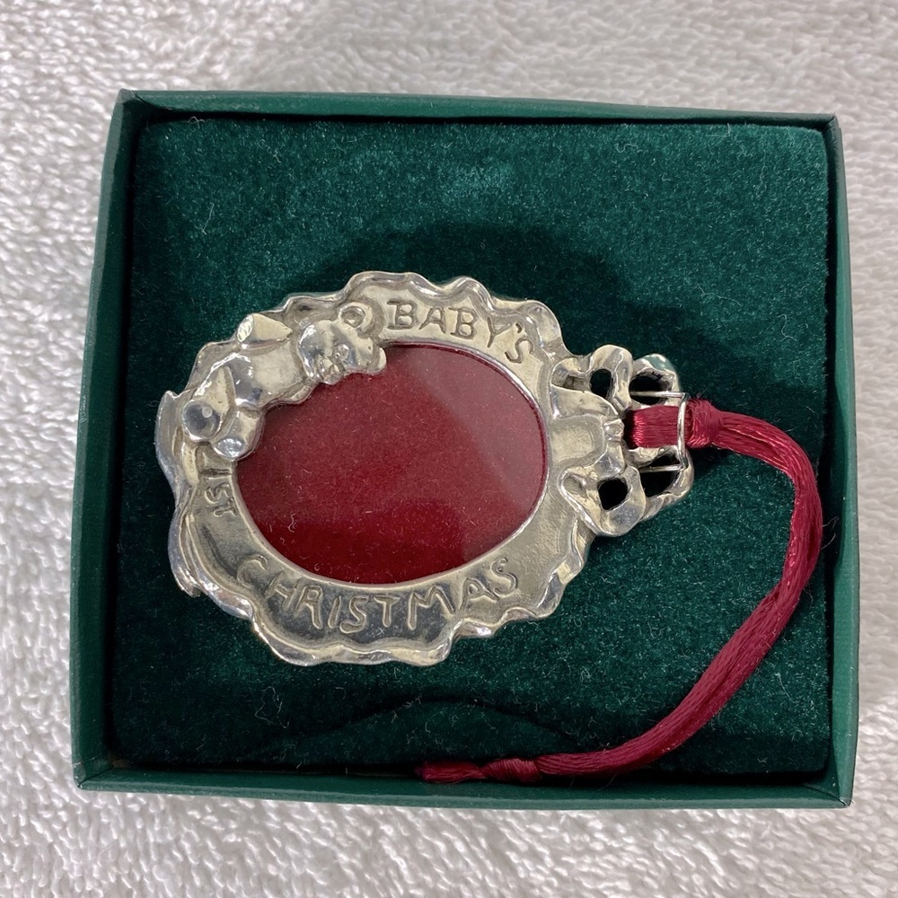 Vintage Seagull Pewter Baby’s 1sty Christmas Oval Picture Frame Ornament
